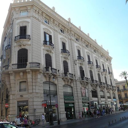 Prince Moncada Palermo Oda fotoğraf